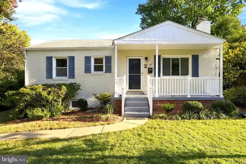 10007 Terry St, Fairfax, VA 22031