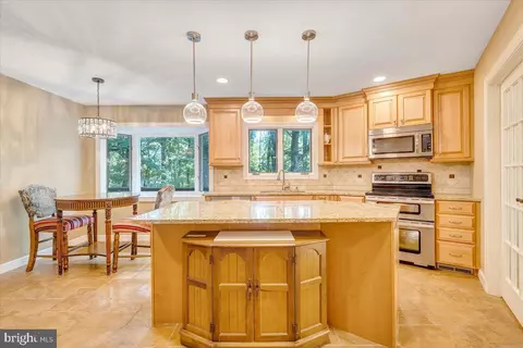 Kitchen - 310 Saddleback Trl, Hardy, VA 24101 photo 6 of 8