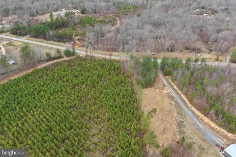 West River Road, Scottsville, VA 24590