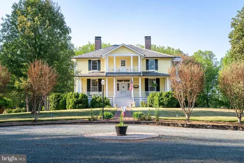 67 Thomas Jefferson Pkwy, Palmyra, VA 22963