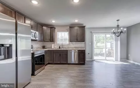Entry Way - 126 Riva Way, Palmyra, VA 22963 photo 3 of 5