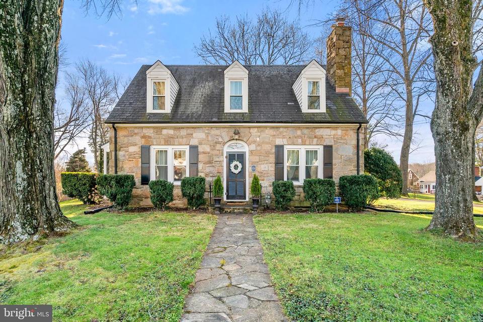 198 E Shirley Ave, Warrenton, VA 20186 18 Photos MLS 