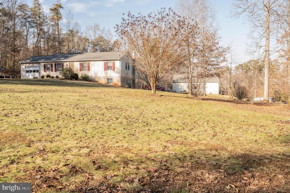 14583 Snake Castle Rd, Sumerduck, VA 22742 39 Photos MLS VAFQ2003050 Movoto