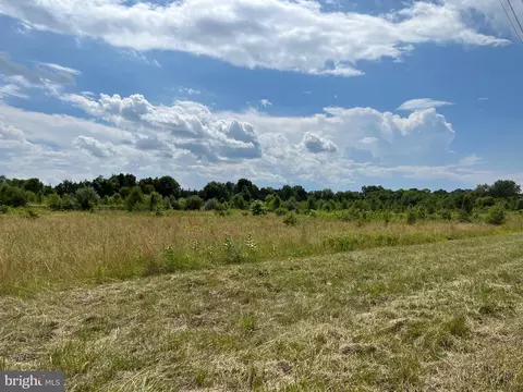 Folkstone Ln, Remington, VA 22734