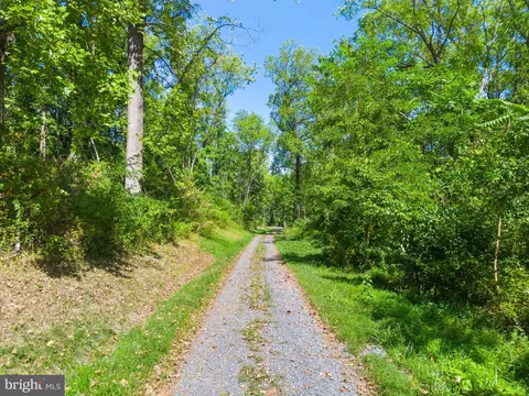 Apple Manor Road, Markham, VA 22643 photo 8