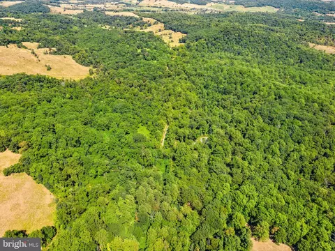 Apple Manor Road, Markham, VA 22643 photo 4