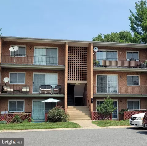 641 Waterloo Rd #321, Warrenton, VA 20186