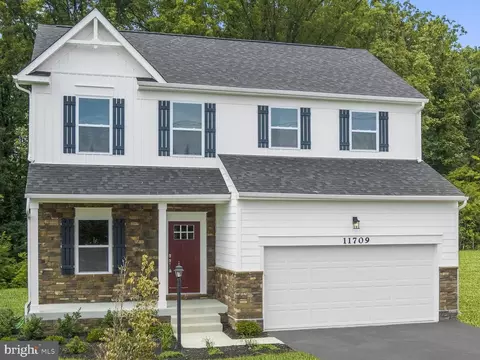 2 Millfield Dr, Warrenton, VA 20187