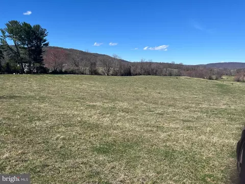 Hume Road, Marshall, VA 20115