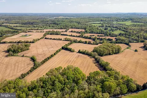 10230 Lees Mill Rd, Warrenton, VA 20186