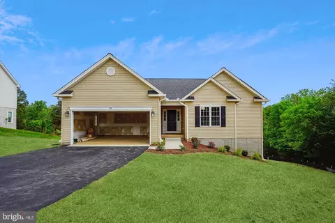 46 Durham Hill Ln, Warrenton, VA 20186
