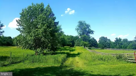 Warrenton Road, Fredericksburg, VA 22406