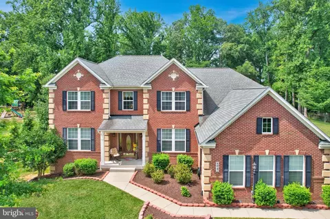 8047 Side Hill Dr, Warrenton, VA 20187