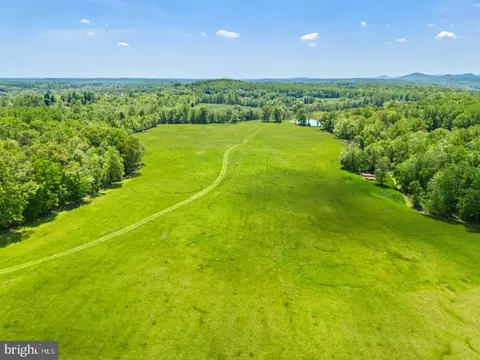Hawthorne Farm Road, Orlean, VA 20128
