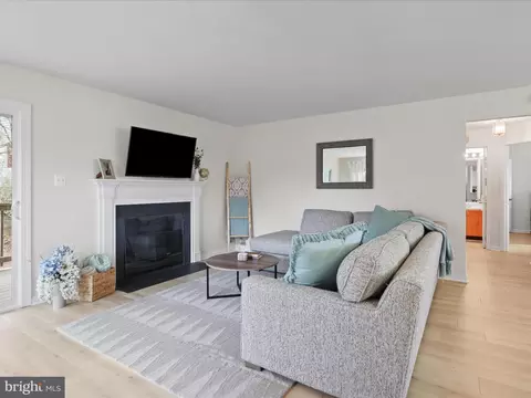 708 B Cedar Crest Dr, Warrenton, VA 20186 photo 8
