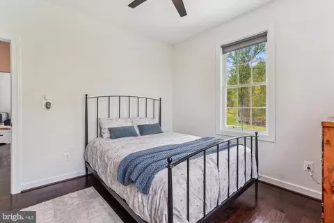 Bedroom - 17585 Brandy Ln, Marshall, VA 20115 photo 8 of 12