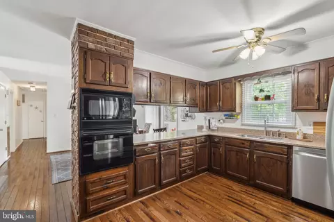 5232 Sumerduck Rd, Sumerduck, VA 22742 photo 6