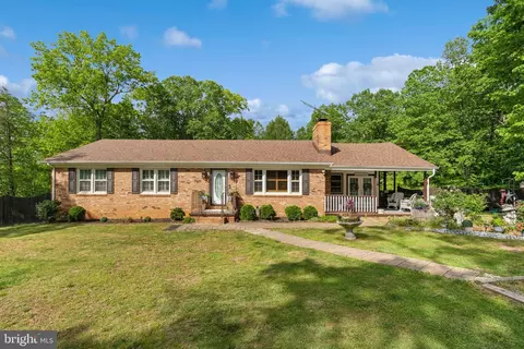 5232 Sumerduck Rd, Sumerduck, VA 22742 photo 2