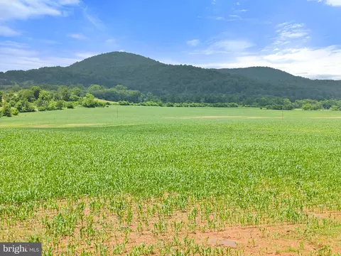 10674 Ada Rd, Marshall, VA 20115 photo 9