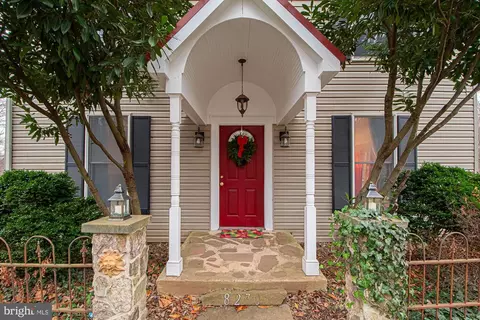 8270 Rogues Rd, Catlett, VA 20119 photo 3