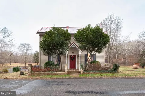 8270 Rogues Rd, Catlett, VA 20119 photo 2