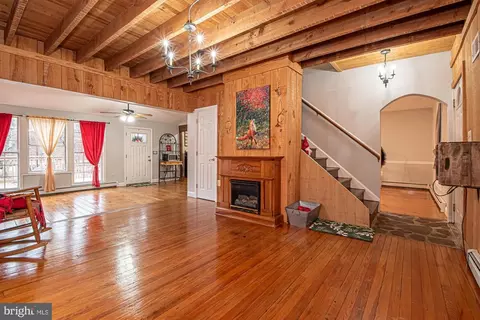 8270 Rogues Rd, Catlett, VA 20119 photo 5