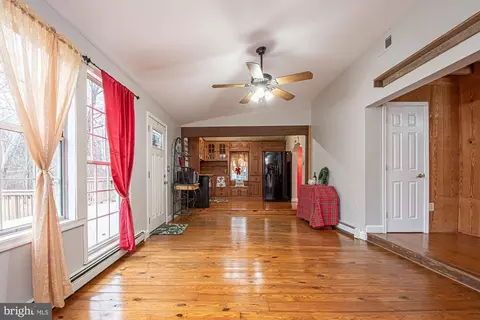 8270 Rogues Rd, Catlett, VA 20119 photo 9