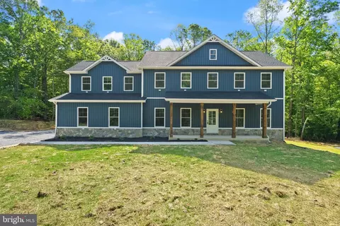 5280 Brianna Ln, Sumerduck, VA 22742