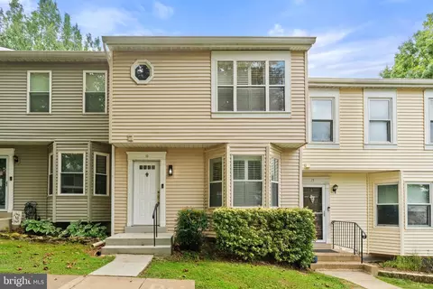 13 Aviary St, Warrenton, VA 20186