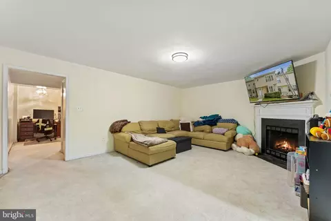 13 Aviary St, Warrenton, VA 20186 photo 24