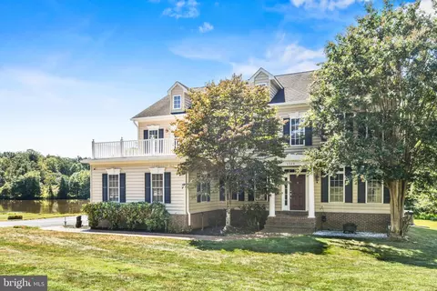 7323 Bayfield Ln, Warrenton, VA 20187