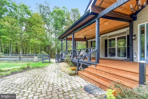 Exterior - 5536 Keyser Rd, Hume, VA 22639 photo 4 of 22