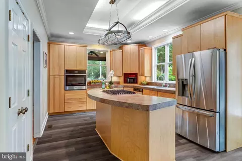 Kitchen - 5536 Keyser Rd, Hume, VA 22639 photo 1 of 4