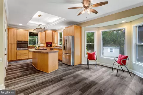 Kitchen - 5536 Keyser Rd, Hume, VA 22639 photo 4 of 4