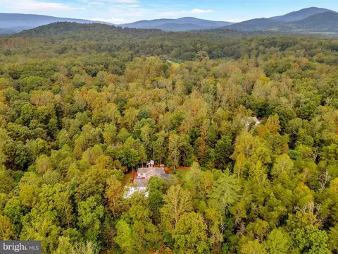 View/Area - 5536 Keyser Rd, Hume, VA 22639 photo 4 of 11