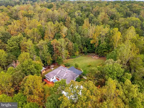 View/Area - 5536 Keyser Rd, Hume, VA 22639 photo 3 of 11