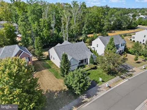 3418 Crew Ct, Warrenton, VA 20187