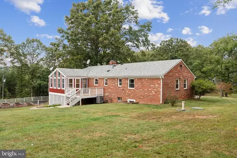 5263 Stewart Rd, Sumerduck, VA 22742 photo 3