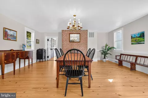 Dining - 4561 Weston Rd, Warrenton, VA 20187 photo 1 of 3
