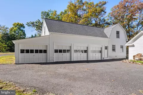 Exterior - 4561 Weston Rd, Warrenton, VA 20187 photo 14 of 17