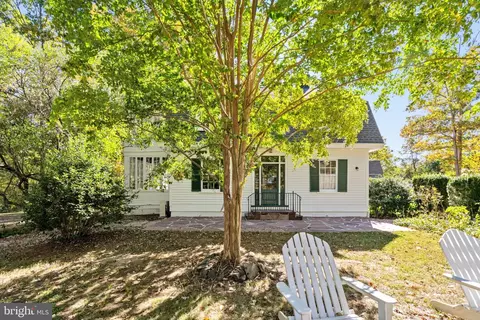 Exterior - 4561 Weston Rd, Warrenton, VA 20187 photo 2 of 17