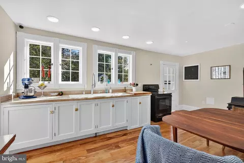 Kitchen - 4561 Weston Rd, Warrenton, VA 20187 photo 2 of 2