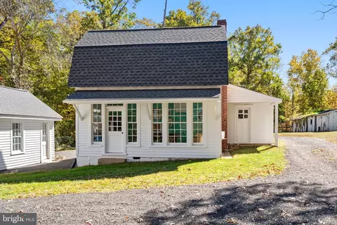 Exterior - 4561 Weston Rd, Warrenton, VA 20187 photo 11 of 17