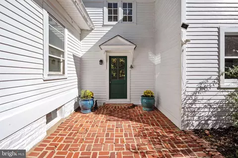 Exterior - 4561 Weston Rd, Warrenton, VA 20187 photo 10 of 17