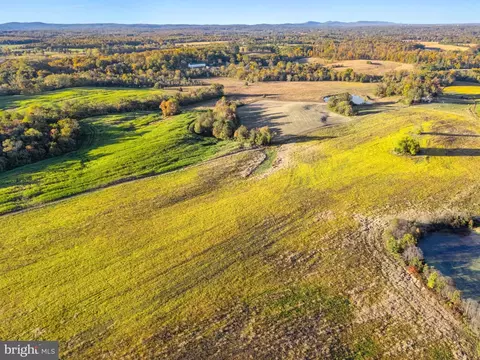 View/Area - 4561 Weston Rd, Warrenton, VA 20187 photo 7 of 8