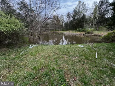 View/Area - 4561 Weston Rd, Warrenton, VA 20187 photo 2 of 8