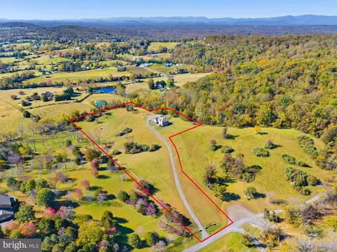 6576 Timothy Ln, Warrenton, VA 20186