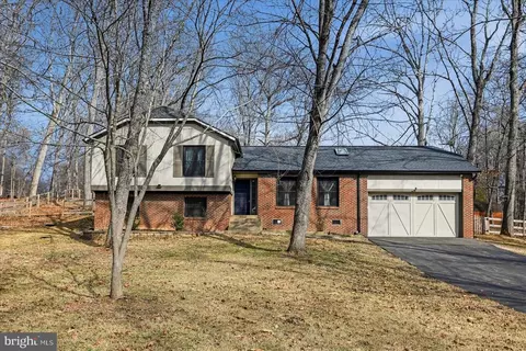 7405 Auburn Mill Rd, Warrenton, VA 20187