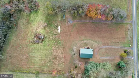 7035 Leeds Mnr, Marshall, VA 20115 photo 7