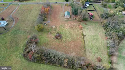 7035 Leeds Mnr, Marshall, VA 20115 photo 6